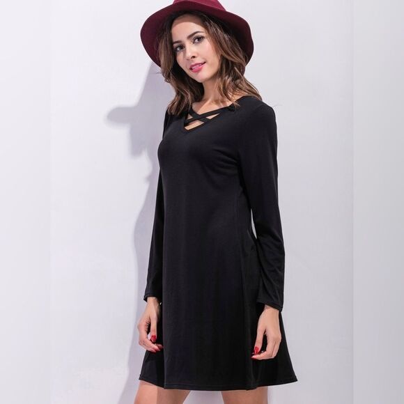 ✨Black Lattice Front Shift Dress✨ - Picture 3 of 5